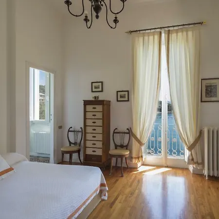 Argia Villa *